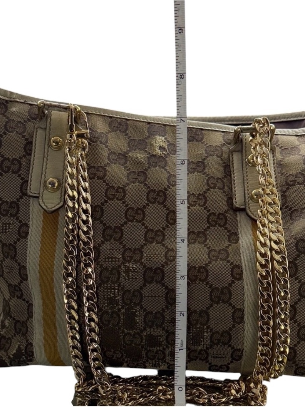 Gucci REHAB Brown
Monogram Tote with intact authentic charms - Picture 10 of 11